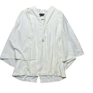 Mi Jong Lee Designer Off White Sleeveless Top With Attached Cape 10